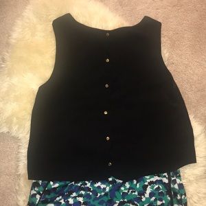 💫Crop top with gold buttons down back